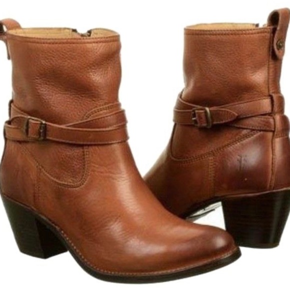 FRYE Women's Jackie Rivet Booties Short Whiskey Brown Leather Boots
